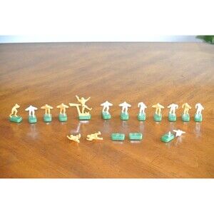 Mixed Lot Parts Vintage Tudor Electric Football NFL Player Figure Some Broken